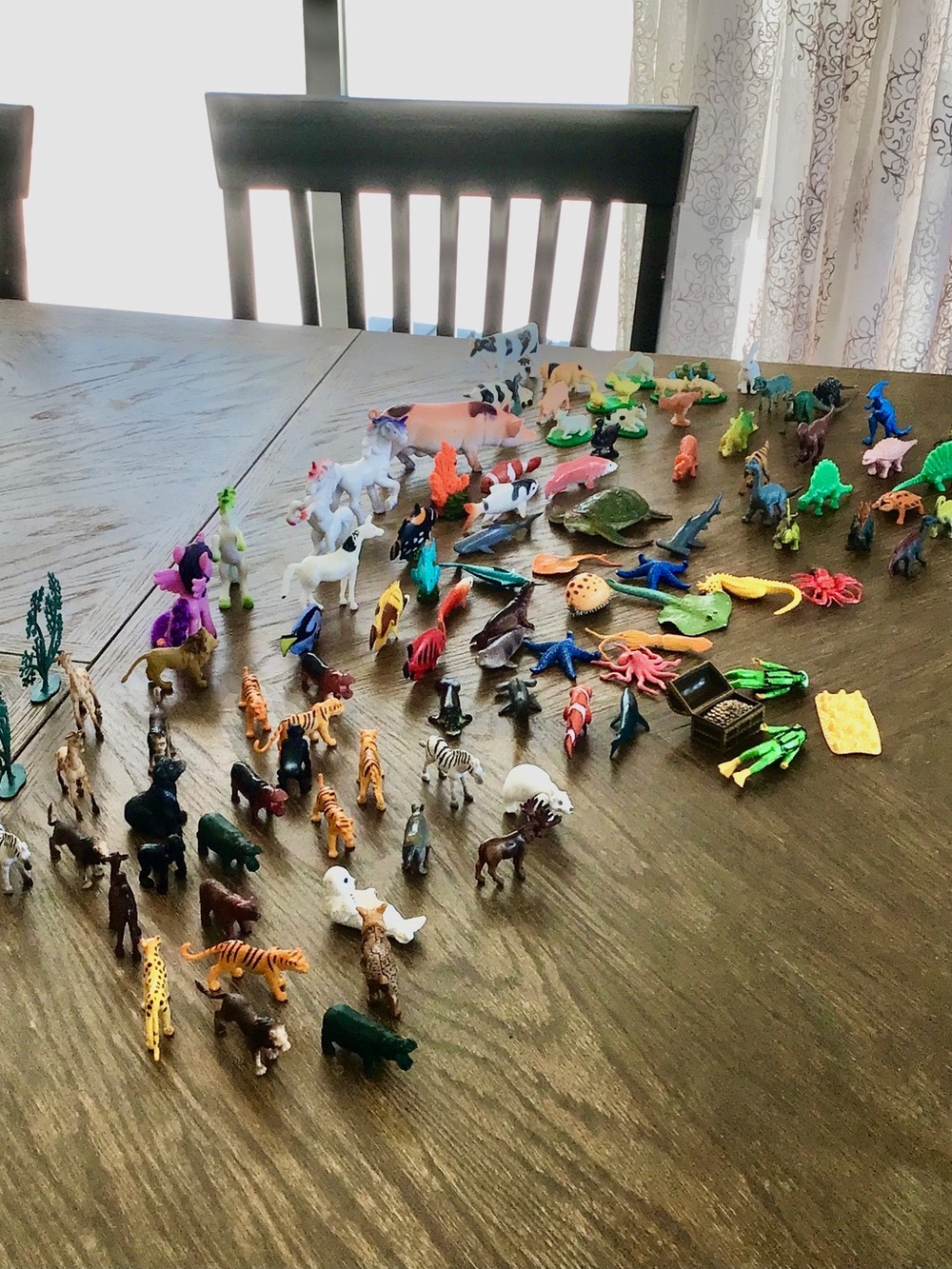 Large lot of farm animals, aquatics, unicorns,Jungle animals and dinosaurs!